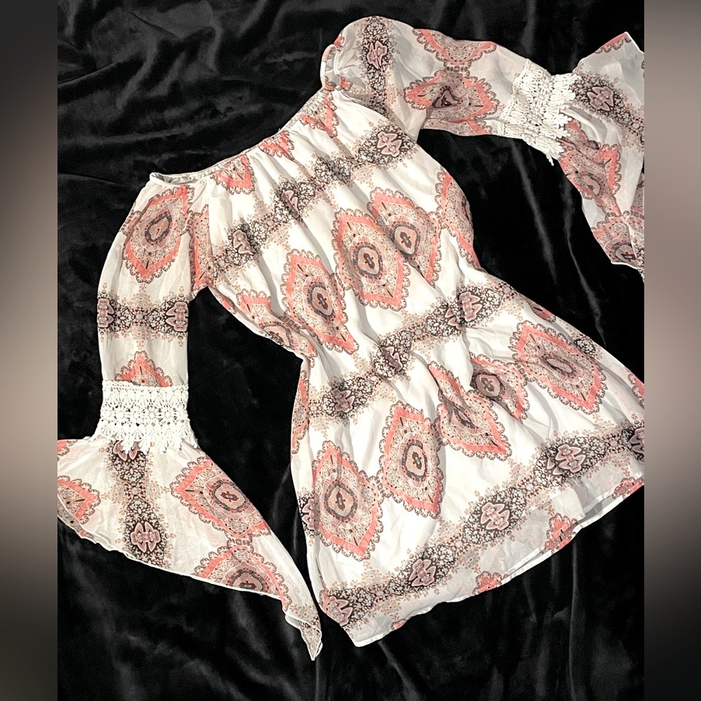 2x dress with bell sleeve’s